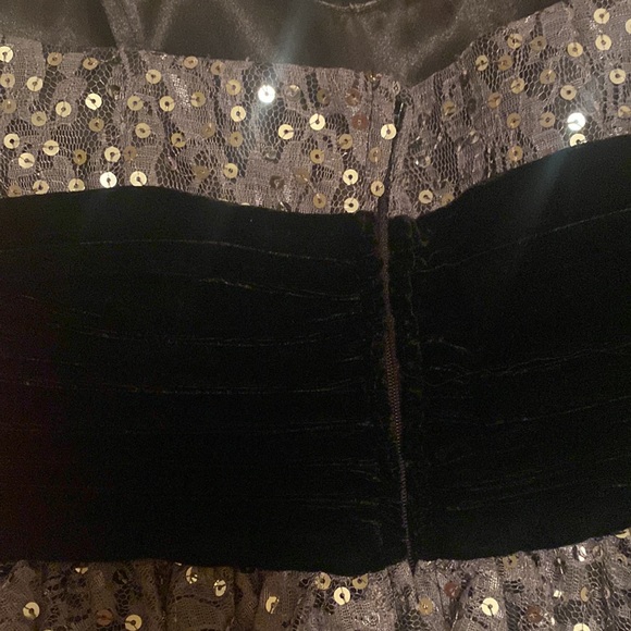 Betsey Johnson Evening Gown Formal Dress - Picture 3 of 4